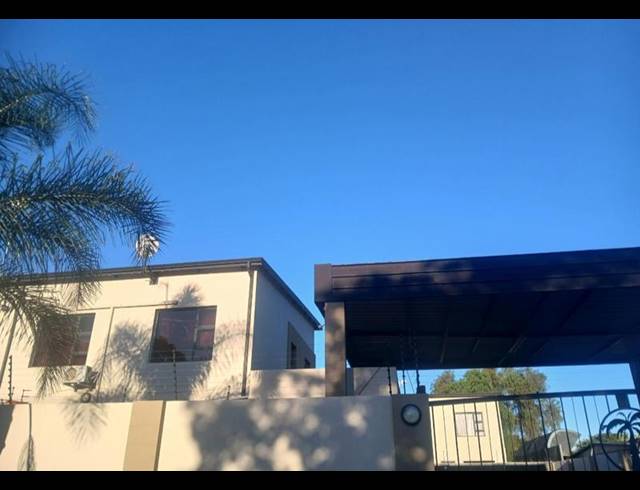 2 BEDROOM APARTMENT FOR SALE IN MOKOPANE CENTRAL